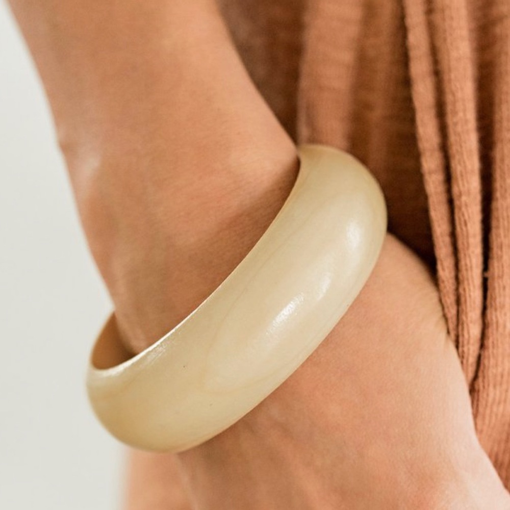 Paparazzi Whimsically Woodsy Bangle